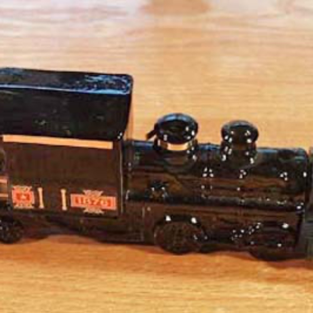AVON VINTAGE AFTER SHAVE, 1978 CENTENNIAL EXPRESS 1876 STEAM TRAIN, FULL OF WILD